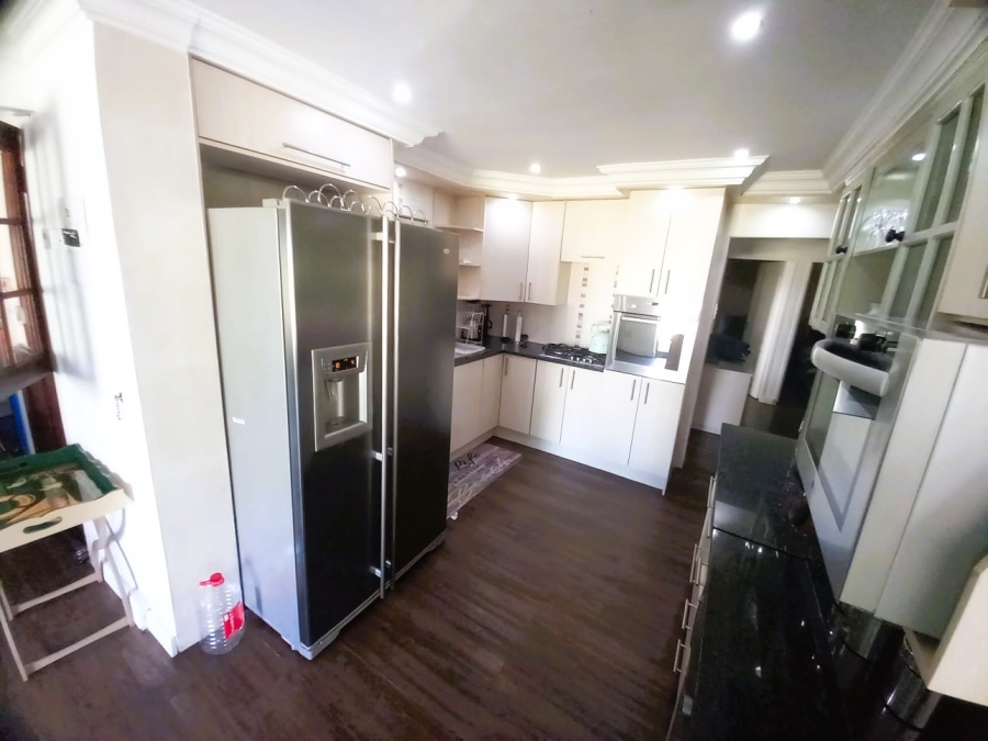 3 Bedroom Property for Sale in Riverside Beach Club Free State